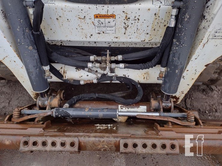 2017-bobcat-t590-image-14