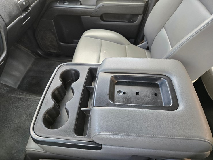2016-chevrolet-2500-image-13