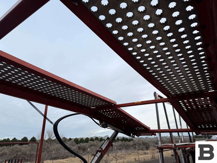 2013-peterbilt-388-image-17