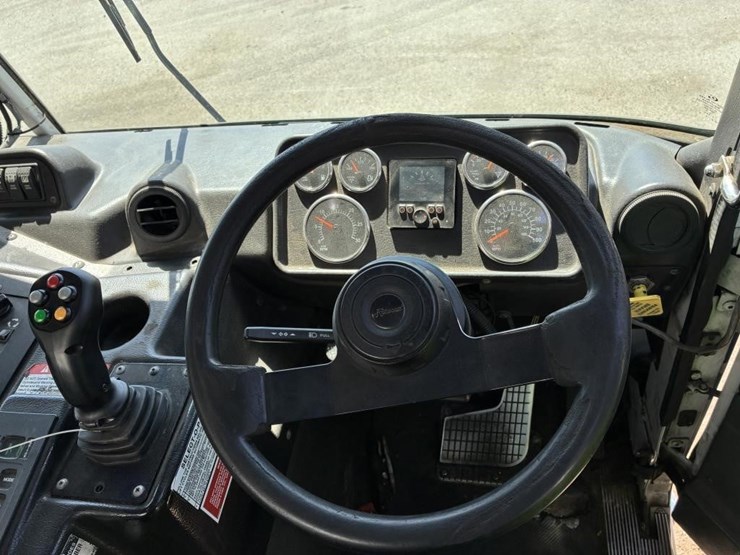 2017-autocar-xpeditor-acx-image-12