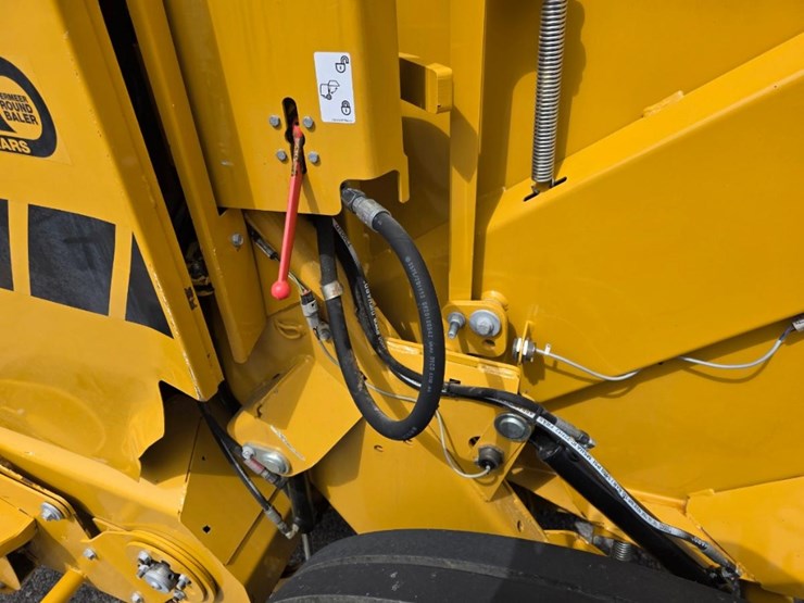 2020-vermeer-604r-signature-image-10