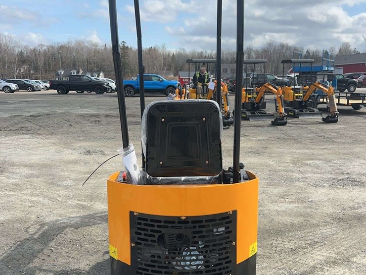 2026-future-ft13-mini-excavator-image-6