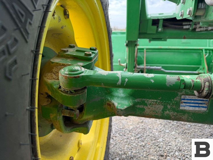2015-john-deere-5075e-image-23