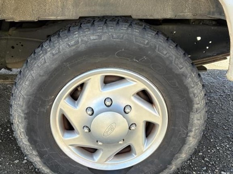 2012-gmc-sierra-2500-image-24