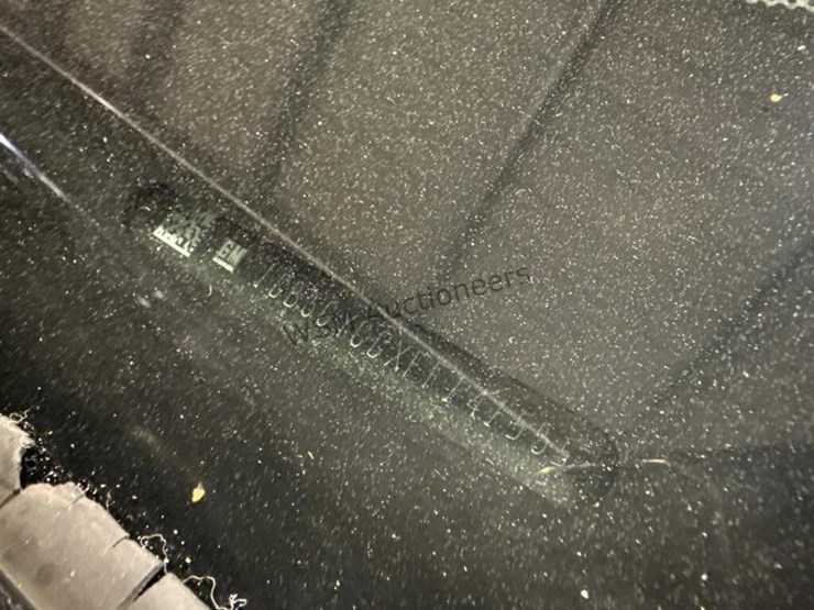 2015-chevrolet-silverado-3500hd-image-19