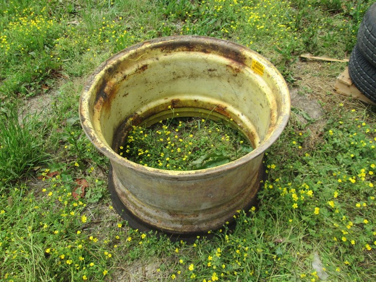 john-deere-30-image-1