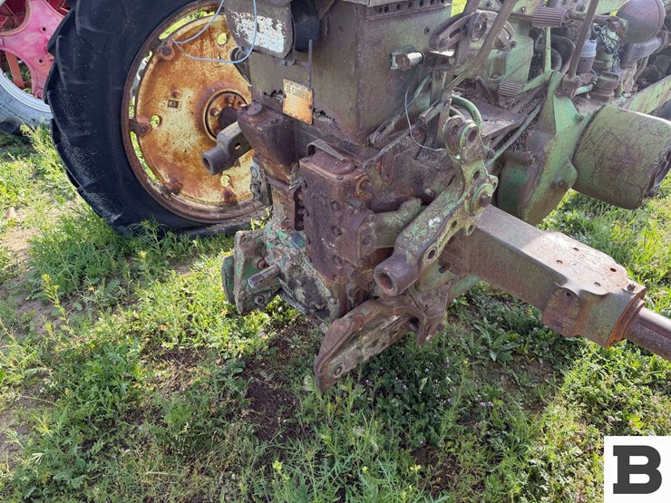 1957-john-deere-520-image-15