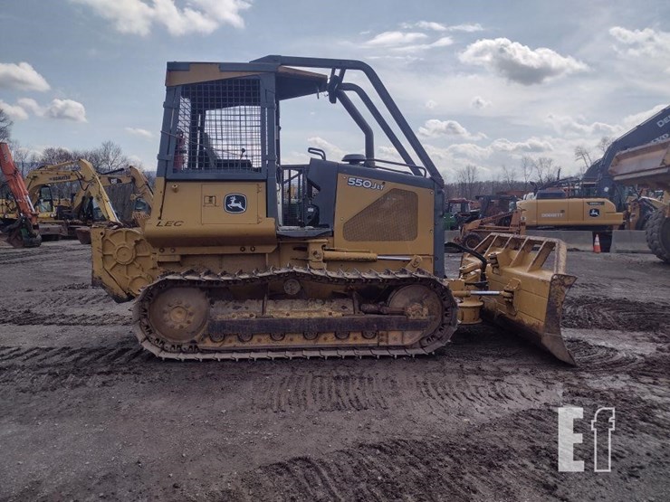 2004-deere-550j-lt-image-3