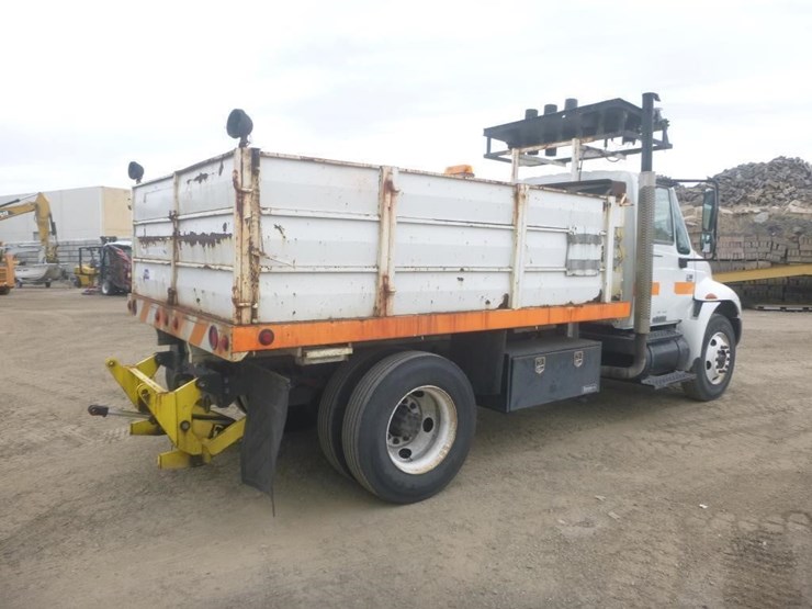 2006-international-durastar-4300-image-3