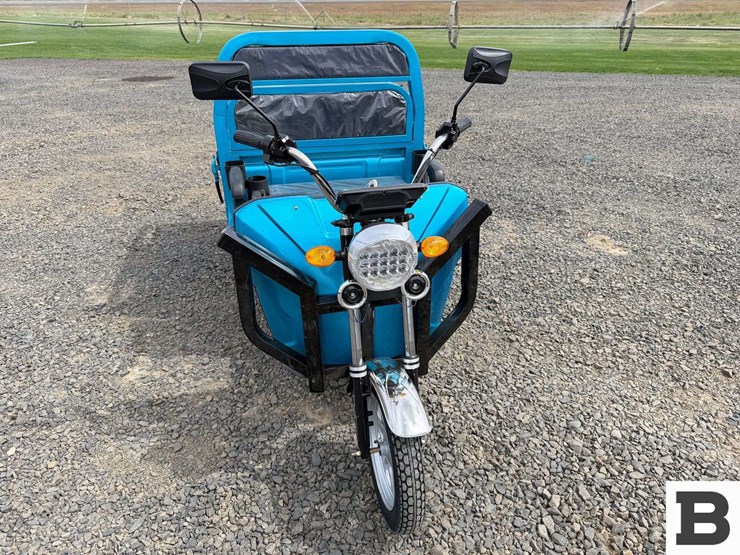 2025-ir-iret13-electric-tricycle-image-8