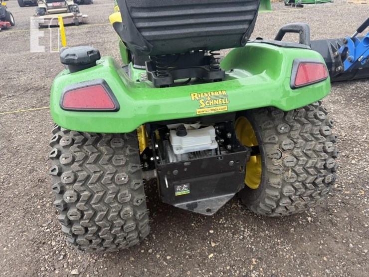 2021-john-deere-x590-image-12