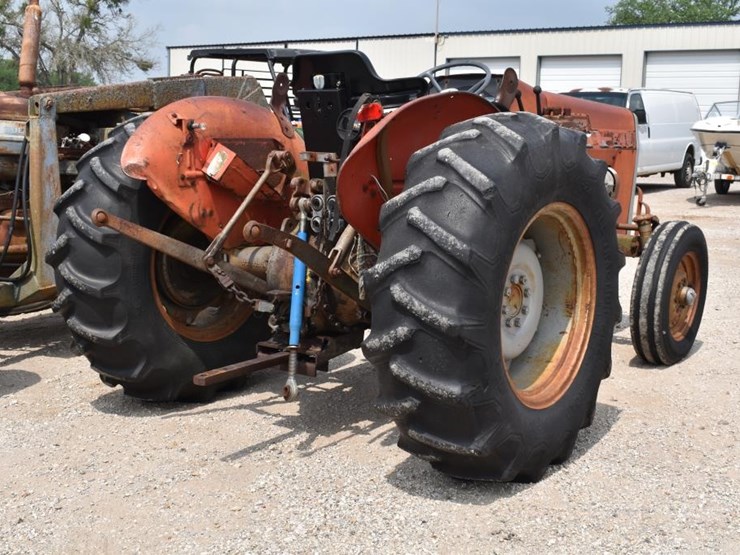 massey-ferguson-245-image-3