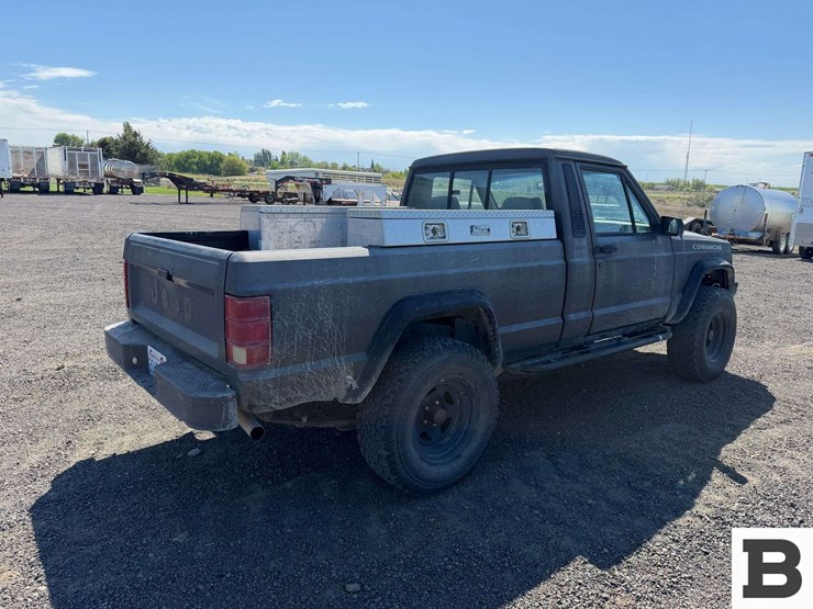 1989-jeep-comanche-pickup-image-5