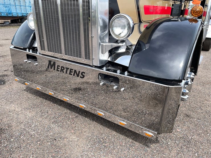 1970-peterbilt-358-image-14