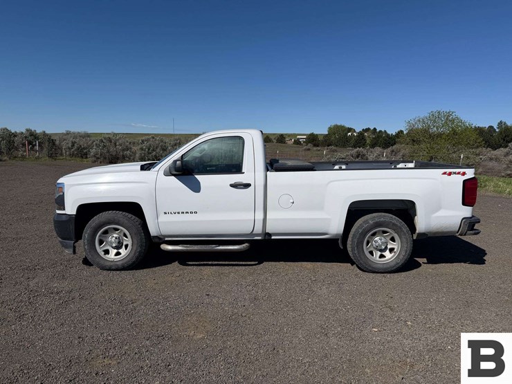 2018-chevrolet-silverado-1500-image-3