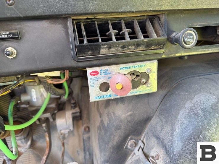 1998-international-f-4900-cab-&-chassis-truck-image-54