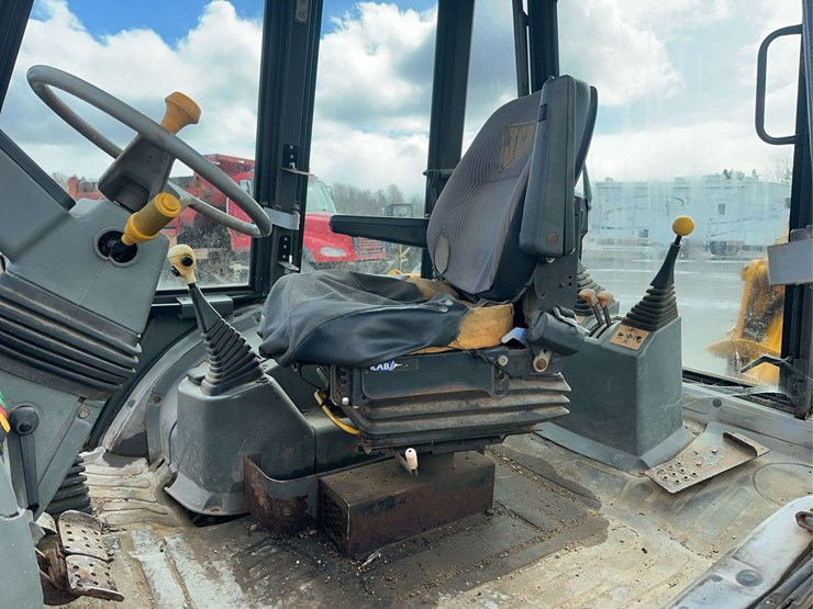 2003-jcb-215-image-24