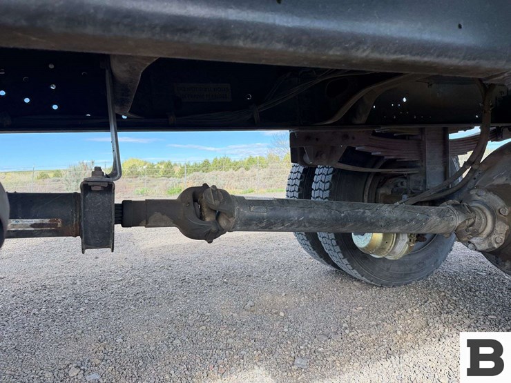 1985-international-1854-flatbed-truck-image-15