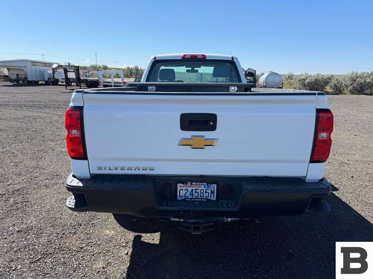 2018-chevrolet-silverado-1500-image-5