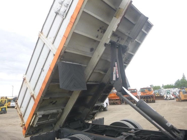 2006-international-durastar-4300-image-9