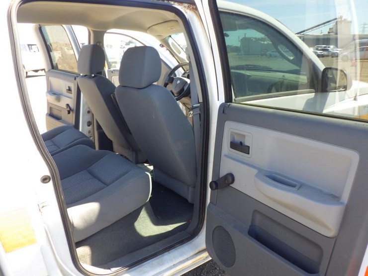 2007-dodge-dakota-image-8