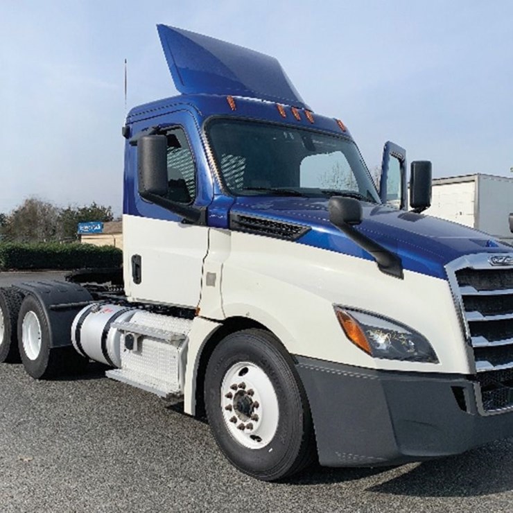2019 FREIGHTLINER CASCADIA 126