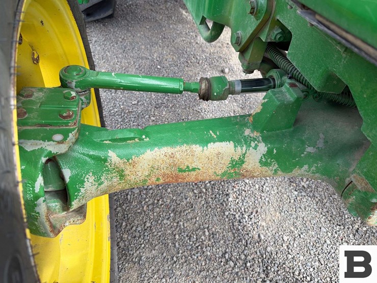 2015-john-deere-5075e-image-54