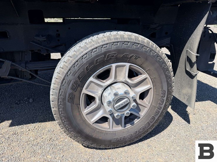 2017-ford-f350-image-17