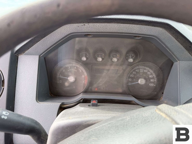 2011-ford-f350-image-31