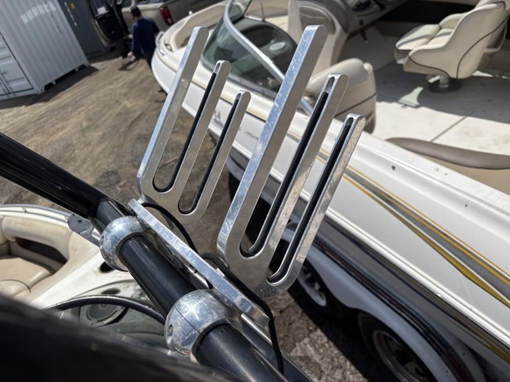 2001-unknown-trailer-image-25