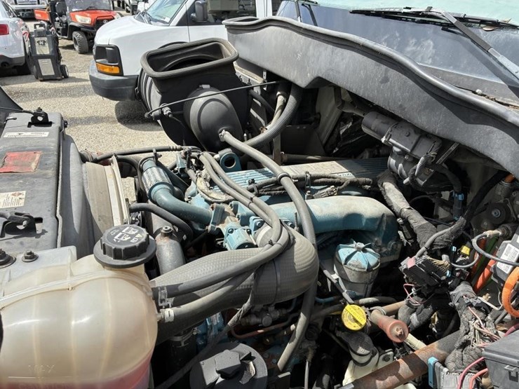 2005-international-durastar-4400-image-6