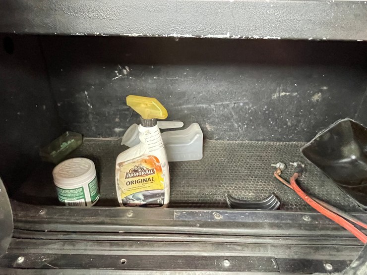 1976-peterbilt-359-image-122