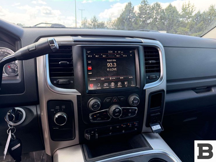 2016-dodge-2500-image-28