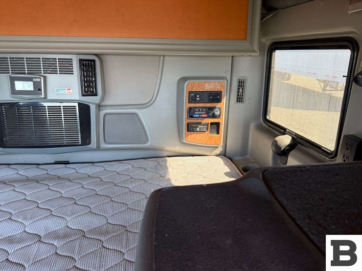 2012-international-prostar-image-61