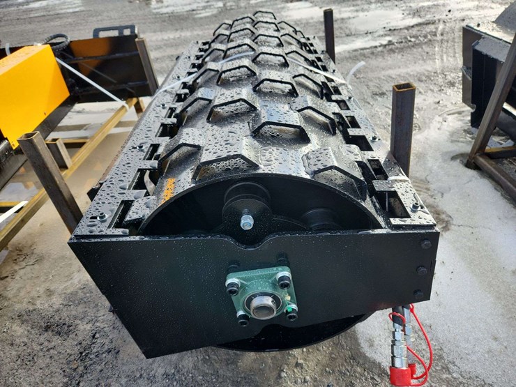 future-skid-steer-compactor-wheel-image-4