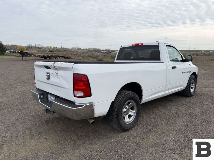 2011-dodge-ram-1500-image-5