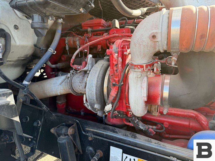 2017-kenworth-t880-image-55