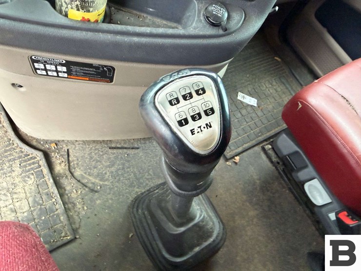 2018-freightliner-cascadia-125-image-61