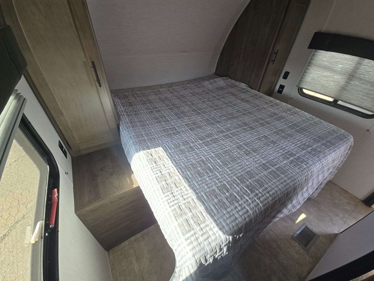 2022-rogue-travel-trailer-image-17