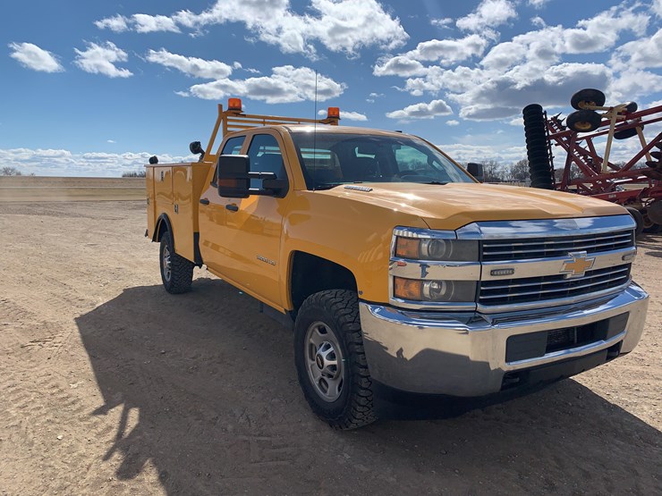 2016-chevrolet-2500-image-16