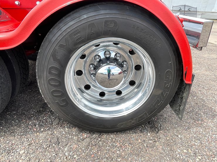 1976-peterbilt-359-image-49