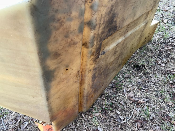 #10427-•-plastic-fuel-tank-image-5