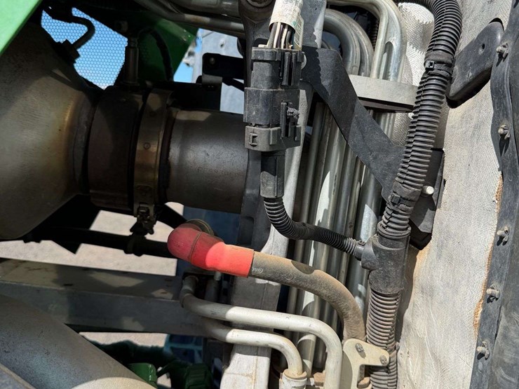 2021-john-deere-7r-210-image-62