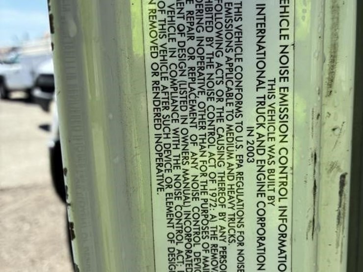 2003-international-durastar-4300-image-8