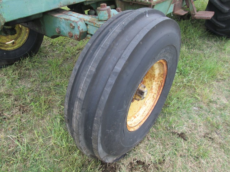 1982-john-deere-2840-image-32