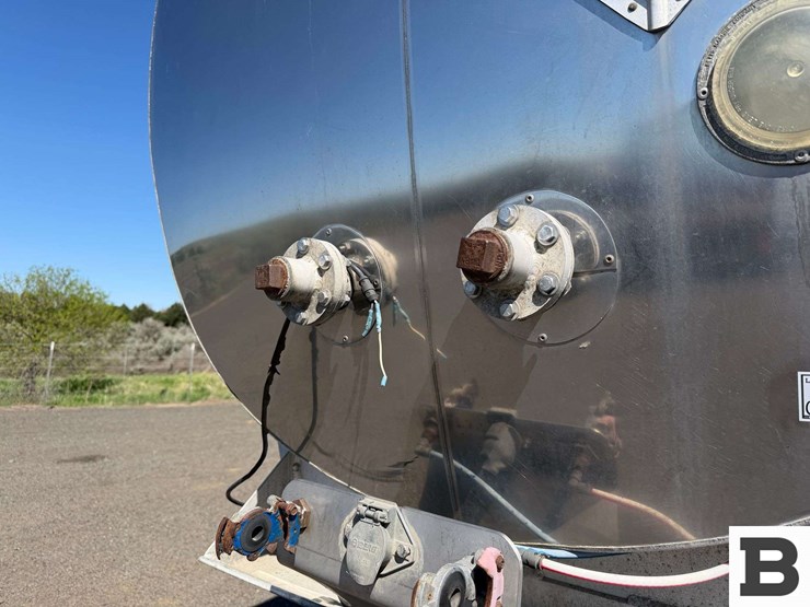 1994-west-mark-tanker-trailer-image-11