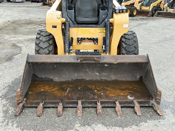 2019-gehl-r190-image-7