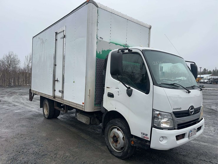 2020-hino-195-image-3
