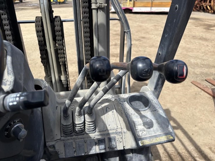 2020-caterpillar-2c6000-image-23