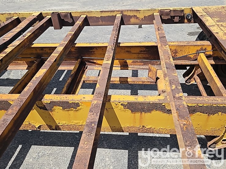 tag-equipment-trailer,-tandem-axle,-pintail-hitch-,-yellow-image-16